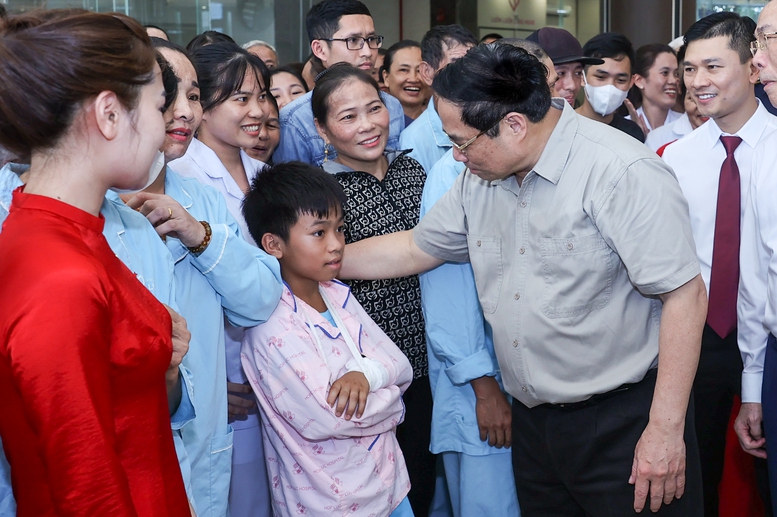 Thủ tướng: Nhân rộng các mô hình bệnh viện tư nhân thành công- Ảnh 7.