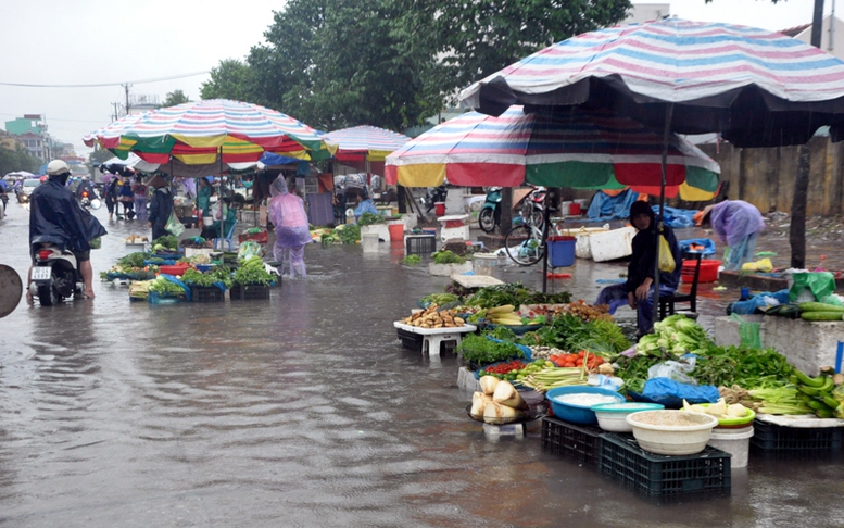 Những lưu ý về an toàn thực phẩm khi mưa bão, ngập lụt