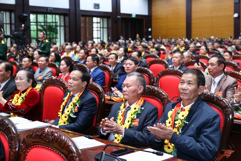 Người cao tuổi là nguồn lực vô giá, rường cột của gia đình và xã hội- Ảnh 5.