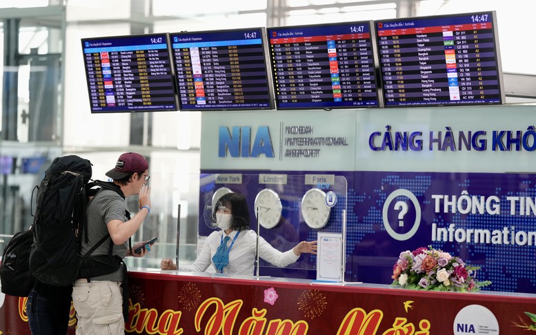 Giá vé máy bay Tết Nguyên đán đang 'neo' ở mức cao