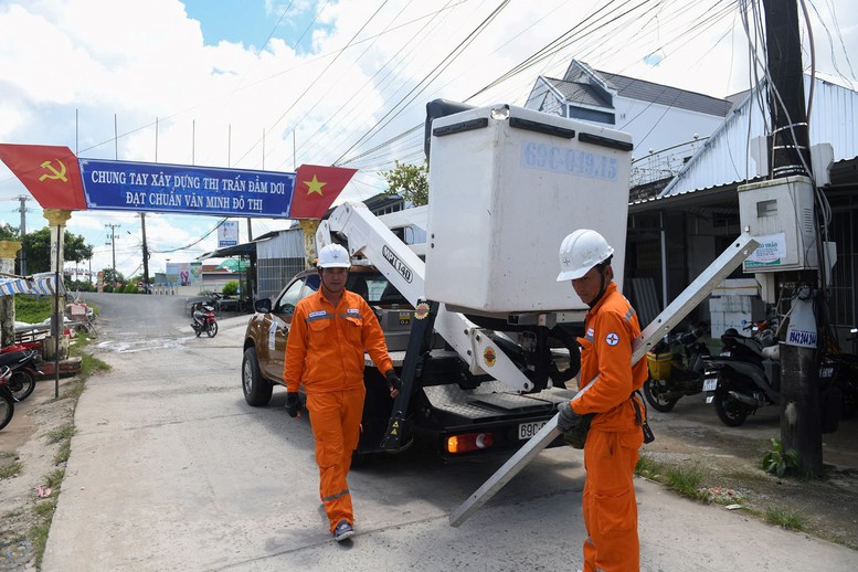 EVNSPC: Hơn 21% khách hàng mua điện dưới giá bình quân sau điều chỉnh- Ảnh 1.