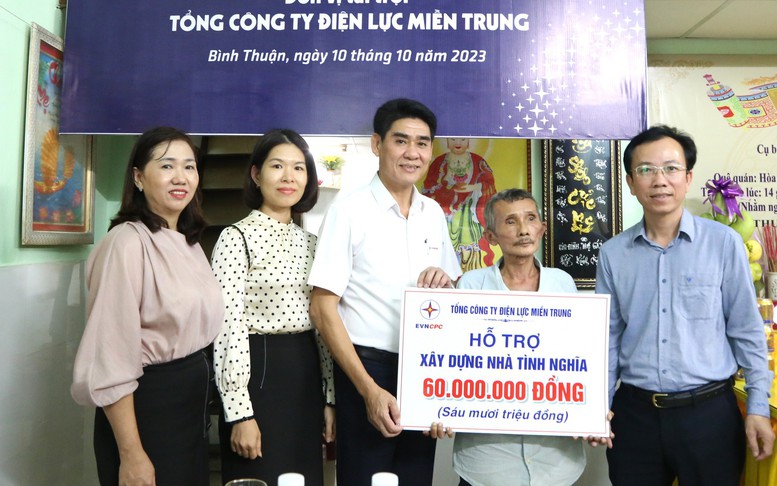 Thêm những ngôi nhà tình nghĩa EVNCPC hỗ trợ đến với hộ nghèo