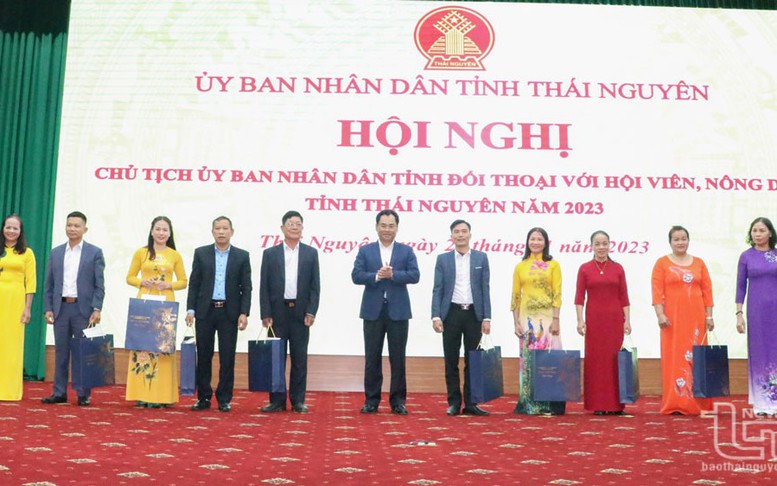 Lãnh đạo tỉnh Thái Nguyên đối thoại, tháo gỡ khó khăn cho nông dân