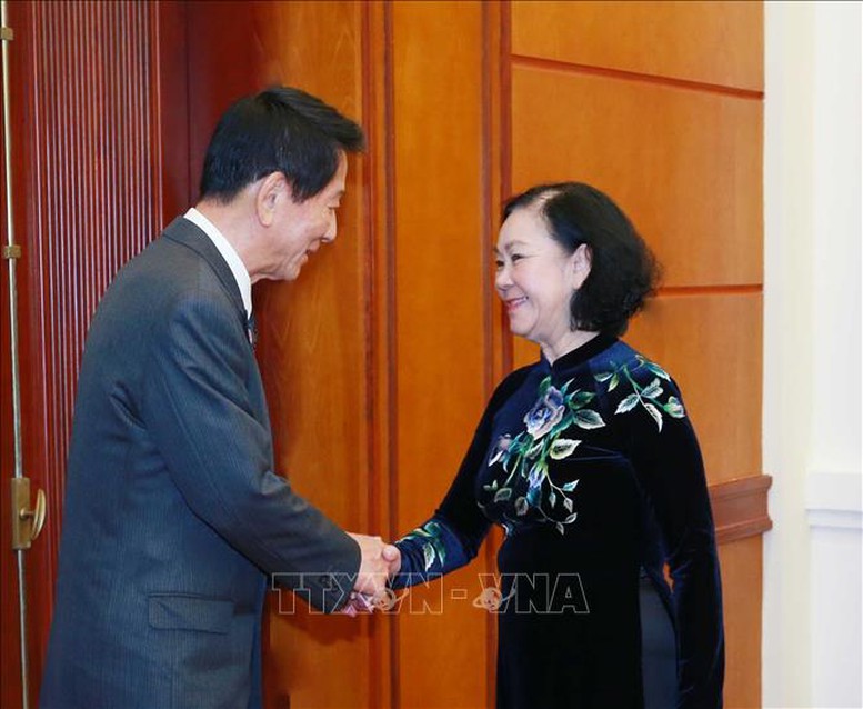 Thường trực Ban Bí thư Trương Thị Mai tiếp nguyên Đại sứ đặc biệt Việt Nam-Nhật Bản- Ảnh 1.