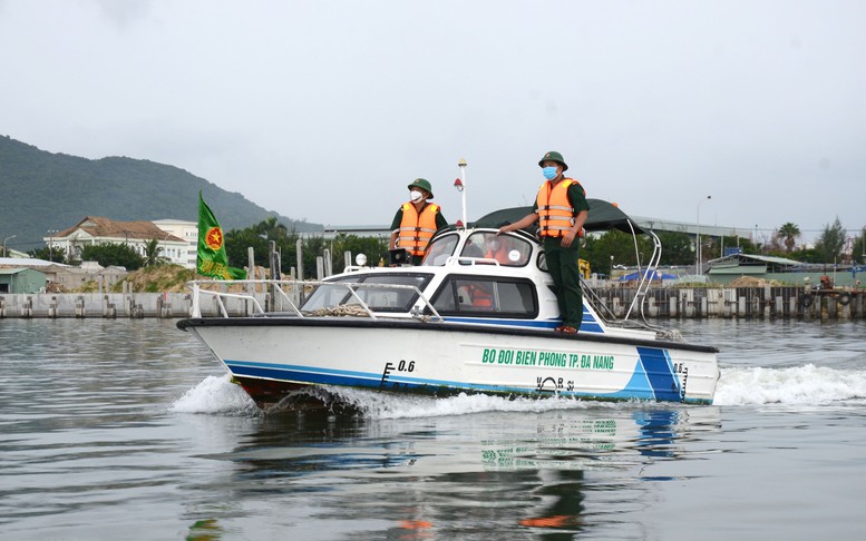 Màu sắc, cờ hiệu của tàu thuyền, máy bay của Bộ đội Biên phòng