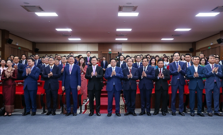 Hai Thủ tướng Việt Nam, Campuchia giao lưu với sinh viên, thế hệ trẻ hai nước- Ảnh 2.