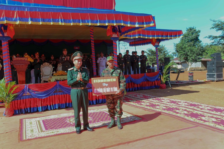 Khánh thành công trình hữu nghị Việt Nam - Campuchia- Ảnh 2.