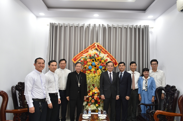 Phó Thủ tướng Trần Lưu Quang chúc mừng Giáng sinh tại Bình Thuận, Đồng Nai- Ảnh 2.