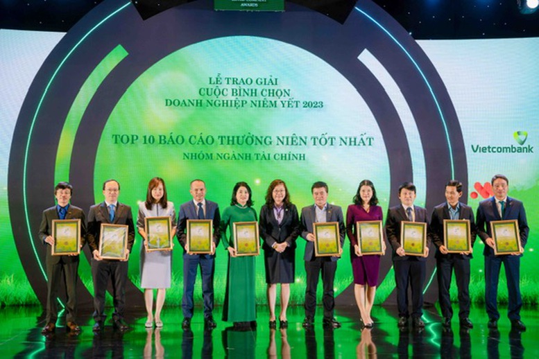 Vietcombank trong top 10 DN niêm yết có Báo cáo thường niên tốt nhất trên thị trường chứng khoán- Ảnh 2.