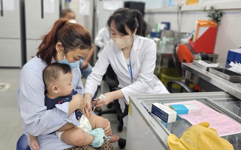 Bảo đảm cung ứng vaccine 5 trong 1