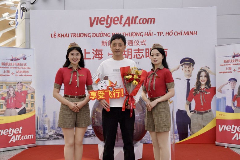 Vietjet khai trương đường bay thẳng giữa Thượng Hải và TPHCM- Ảnh 2.