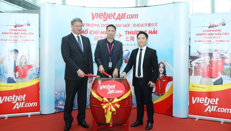 Vietjet khai trương đường bay thẳng giữa Thượng Hải và TPHCM- Ảnh 1.