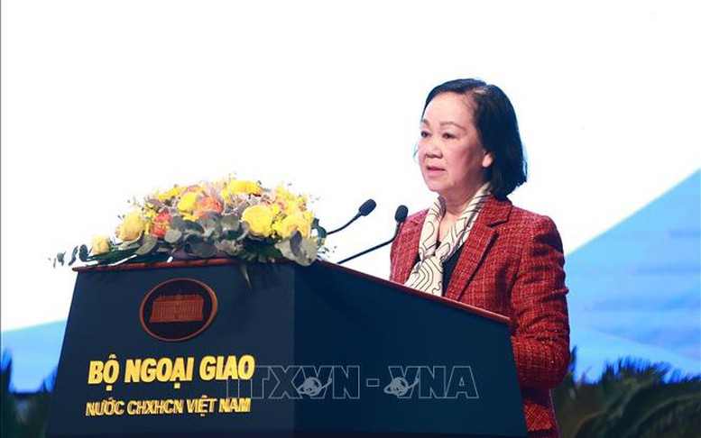 Tiếp tục đẩy mạnh công tác xây dựng, chỉnh đốn Đảng trong ngành ngoại giao