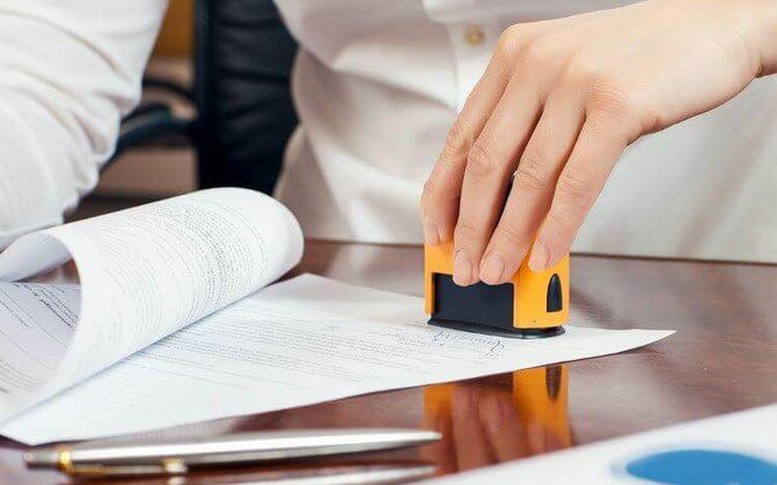 Điều kiện chuyển ngạch từ thủ quỹ sang văn thư