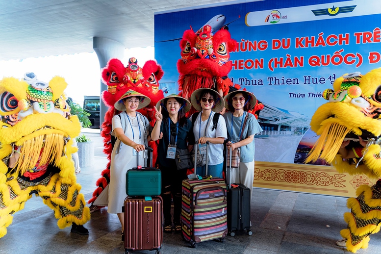 Du lịch Thừa Thiên Huế phục hồi tốt, khách quốc tế tăng mạnh- Ảnh 1.
