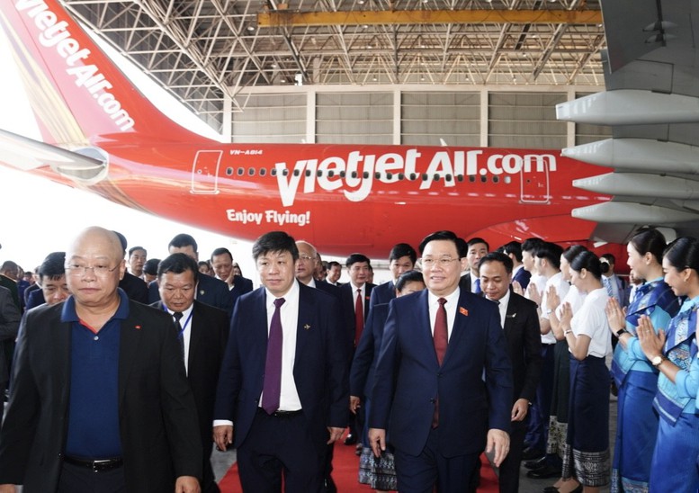 Vietjet mở đường bay thẳng TPHCM-Vientiane, công bố hợp tác toàn diện với Lao Airlines- Ảnh 1.