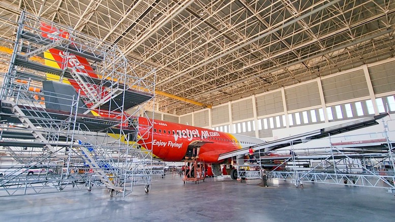 Chủ tịch Quốc hội thăm Trung tâm Kỹ thuật tàu bay hợp tác Vietjet và Lao Airlines 
- Ảnh 2.