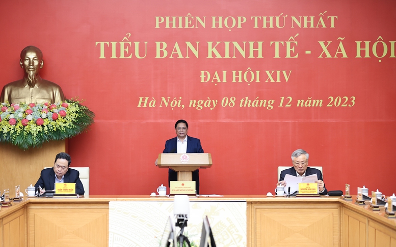 Thủ tướng Phạm Minh Chính chủ trì phiên họp Tiểu ban Kinh tế-Xã hội Đại hội XIV