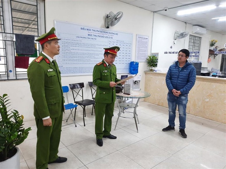 Điều tra vụ án 'đưa và nhận hối lộ' tại trung tâm đăng kiểm xe tỉnh Hải Dương - Ảnh 1.