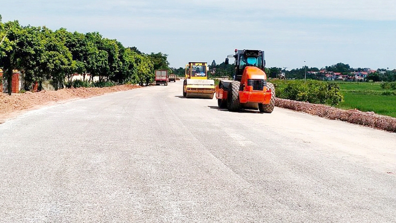 Bắc Giang đẩy mạnh giải ngân vốn đầu tư công và vốn chương trình mục tiêu quốc gia - Ảnh 1.