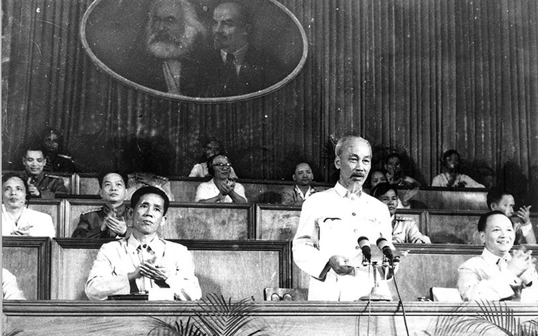 Khơi dậy niềm tự hào về ‘Đảng ta’ vĩ đại, ‘Là đạo đức, là văn minh’  - Ảnh 2.