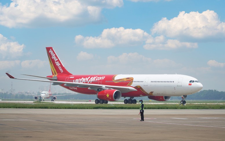 Lợi nhuận công ty mẹ đạt hơn 900 tỷ đồng, Vietjet đi đầu mở mạng bay quốc tế