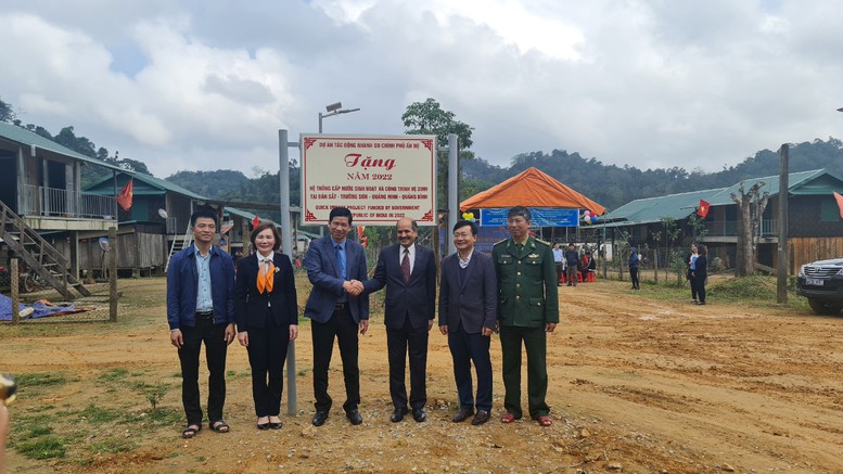 Quảng Bình: Bàn giao công trình cung cấp nước sinh hoạt cho đồng bào dân tộc thiểu số - Ảnh 1.