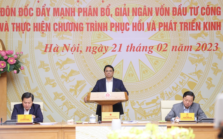 Thủ tướng chủ trì Hội nghị đôn đốc đẩy mạnh phân bổ, giải ngân vốn đầu tư công và thực hiện Chương trình phục hồi và phát triển KTXH