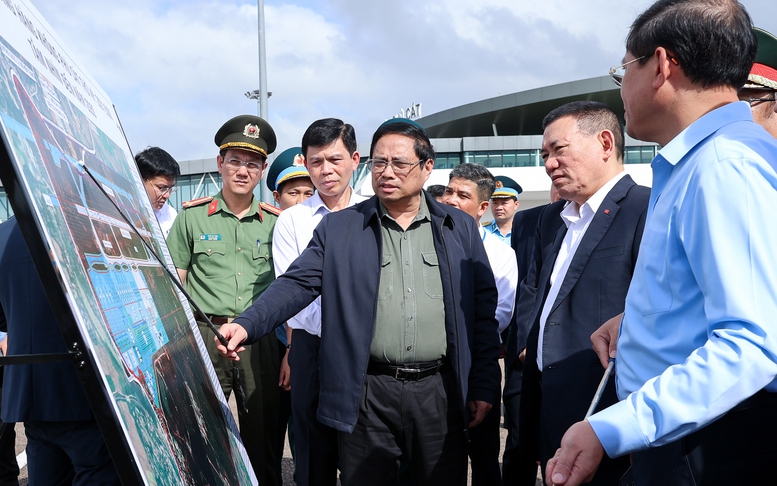 Thủ tướng khảo sát một số dự án hạ tầng, công nghiệp lớn và mô hình nhà thu nhập thấp tại Bình Định