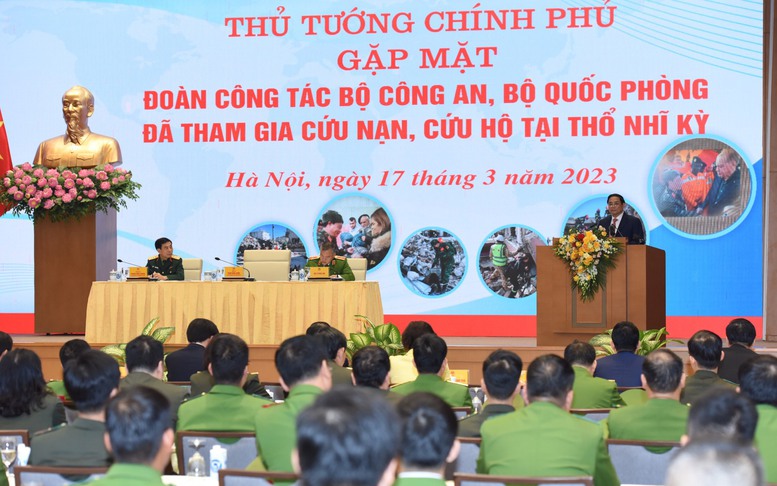 Thủ tướng gặp mặt đoàn công tác tham gia cứu nạn, cứu hộ tại Thổ Nhĩ Kỳ