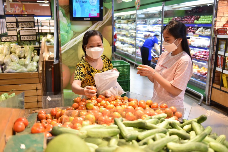 Co.opmart tặng hàng ngàn tem xanh và giảm giá mạnh cho các sản phẩm xanh - Ảnh 1.