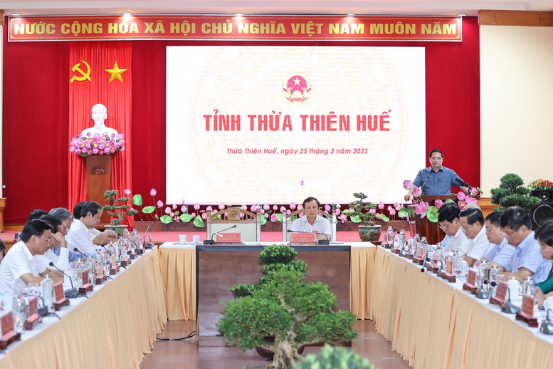 Thủ tướng: Phải biến niềm tự hào về di sản văn hóa Huế thành nguồn lực phát triển - Ảnh 1.