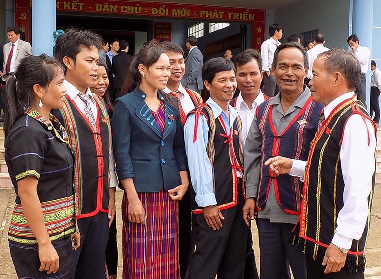 Tháo gỡ khó khăn thực hiện chính sách đối với người có uy tín trong đồng bào dân tộc thiểu số - Ảnh 1.