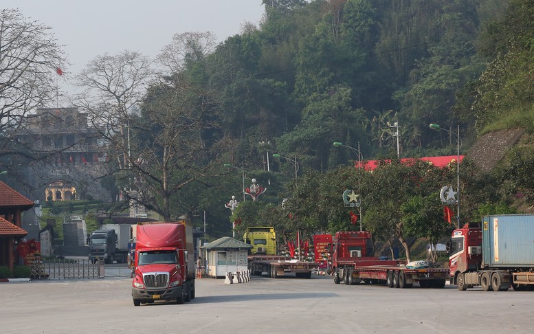 Xuất nhập khẩu nhộn nhịp, Lạng Sơn tăng năng lực thông quan