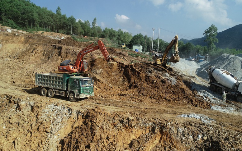 Hàng loạt dự án giao thông giao địa phương chậm tiến độ