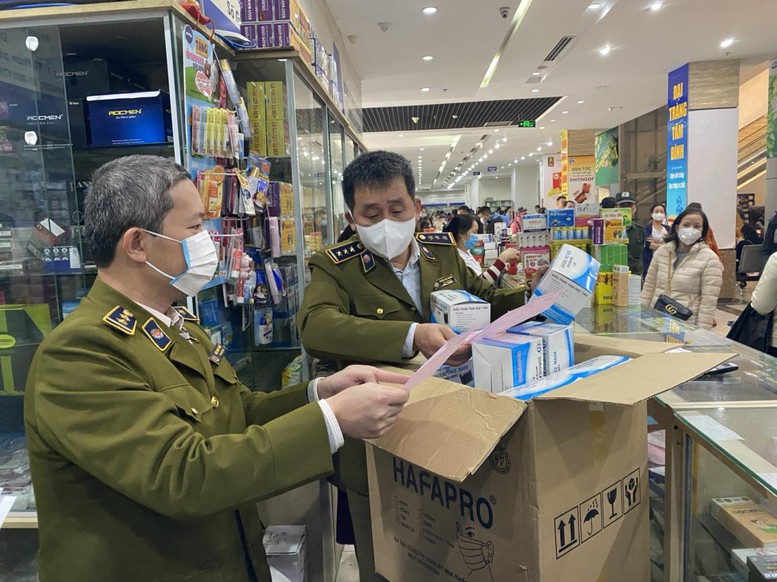 Tăng cường đấu tranh chống buôn lậu, hàng giả nhóm hàng dược phẩm, mỹ phẩm, thực phẩm chức năng, dược liệu - Ảnh 1.