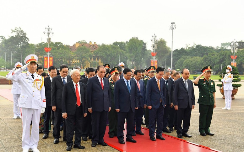 Lãnh đạo Đảng, Nhà nước vào Lăng viếng Chủ tịch Hồ Chí Minh, dâng hương tưởng niệm các Anh hùng liệt sĩ