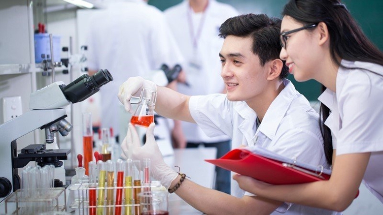 Xác định hướng đi để ngành dược phát triển cao hơn - Ảnh 1.