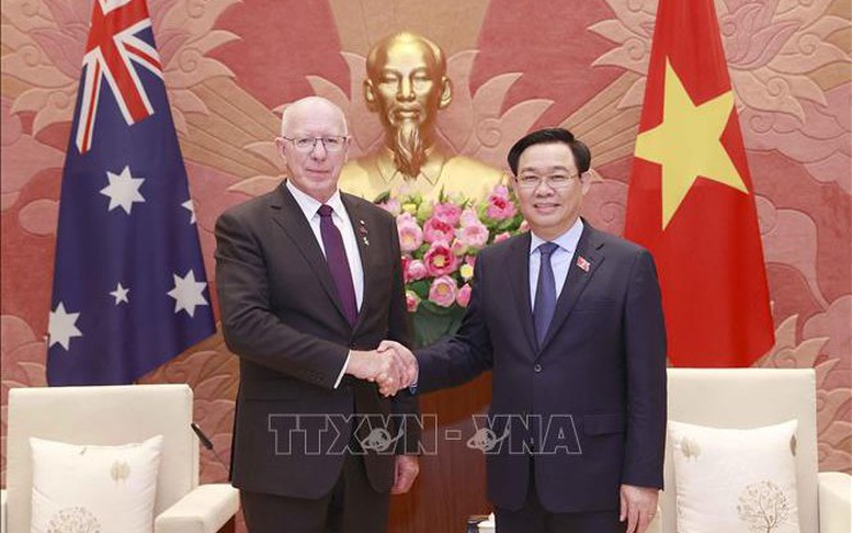 Chủ tịch Quốc hội Vương Đình Huệ hội kiến Toàn quyền Australia