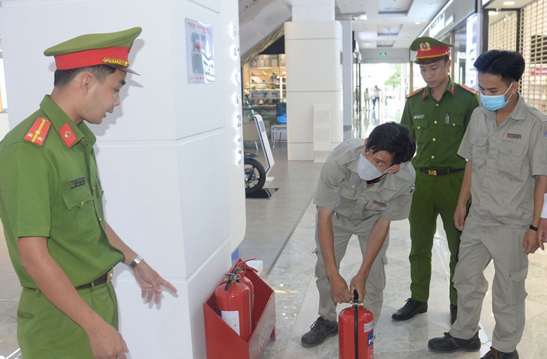 Thủ tướng ban hành Công điện tháo gỡ khó khăn, vướng mắc trong phòng cháy, chữa cháy - Ảnh 1.