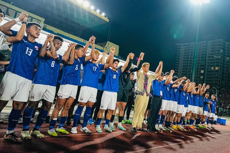 HLV Keisuke Honda chia tay bóng đá Campuchia - Ảnh 3.