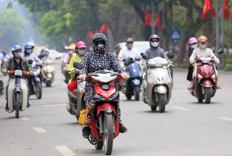 Nắng nóng nhiều hơn, bão ít nhưng khó dự đoán hơn mọi năm - Ảnh 1.