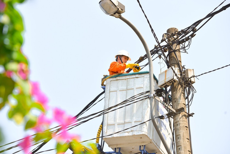 Miền Trung – Tây Nguyên: Căng thẳng cung ứng điện vào mùa khô - Ảnh 1.