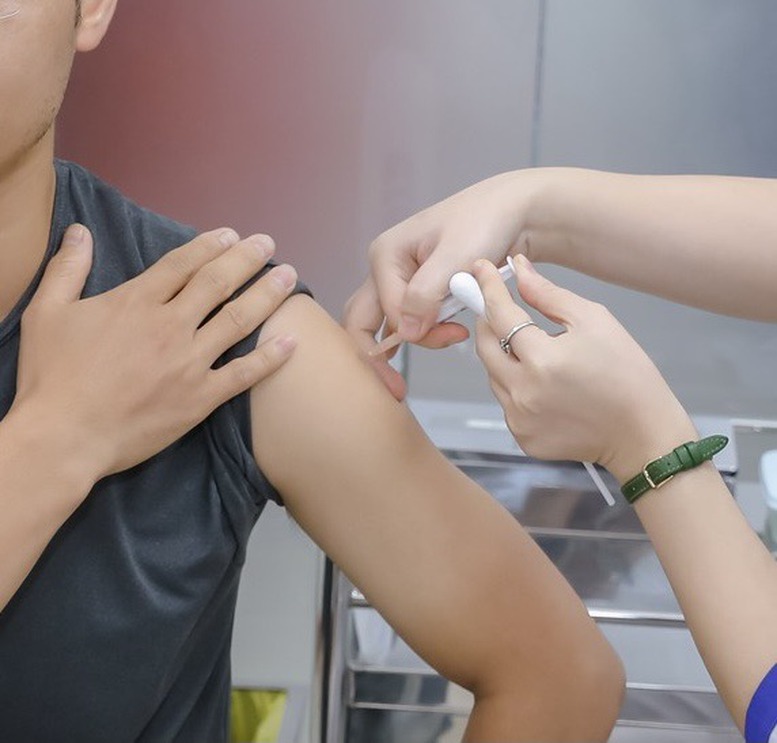 Kế hoạch mới tiêm vaccine COVID-19 cho các nhóm đối tượng - Ảnh 1.