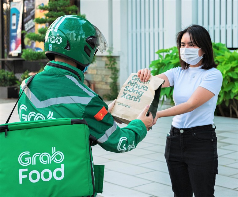 Grab công bố mục tiêu giảm lượng rác thải bao bì nhựa bằng 0 vào năm 2040  - Ảnh 1.