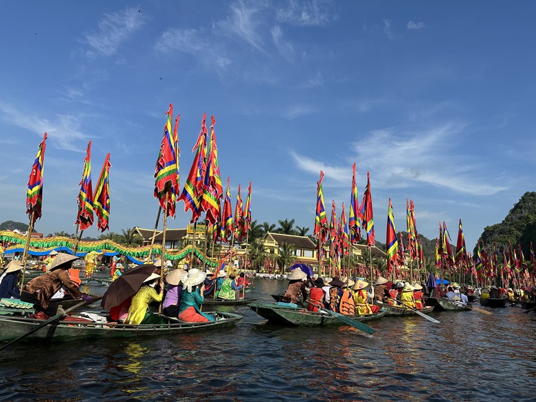 Trải nghiệm 'Sắc vàng Tam Cốc Tràng An' với Tuần lễ Du lịch Ninh Bình 2023 - Ảnh 2.