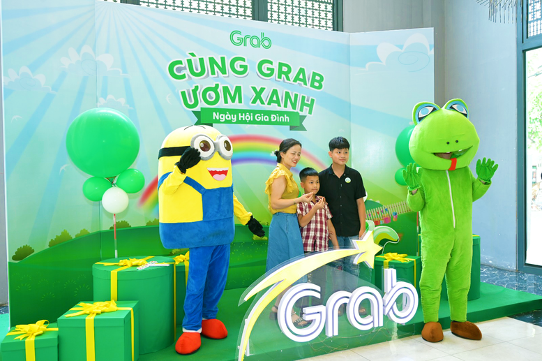 Ngày hội &quot;Cùng Grab ươm xanh&quot; dành cho con em các đối tác tài xế - Ảnh 1.