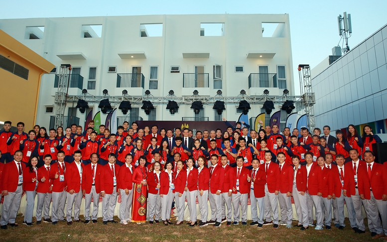 Phó Thủ tướng Trần Lưu Quang dự Lễ khai mạc SEA Games 32