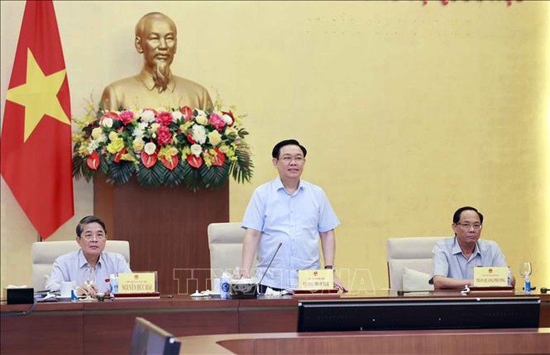 Các chuyên gia kinh tế đánh giá về tình hình kinh tế, xã hội - Ảnh 1.