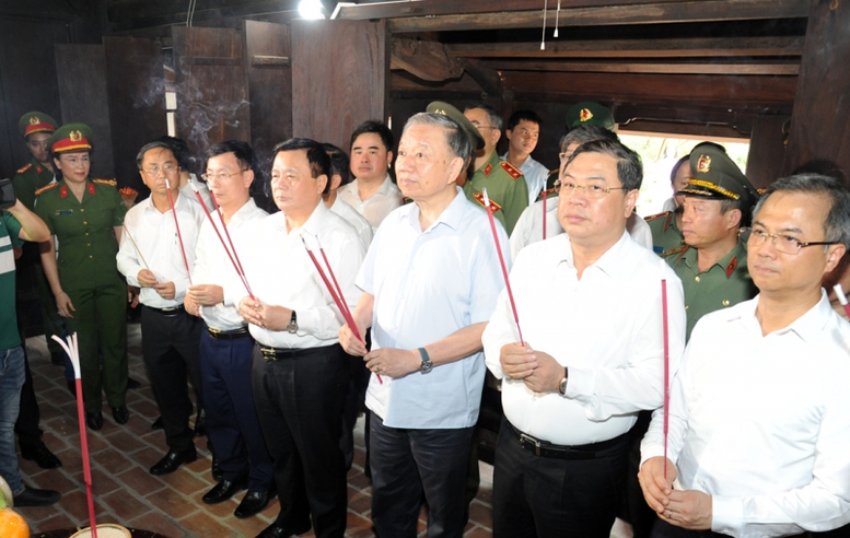 Tưởng niệm Tổng Bí thư Trường Chinh - Ảnh 1.